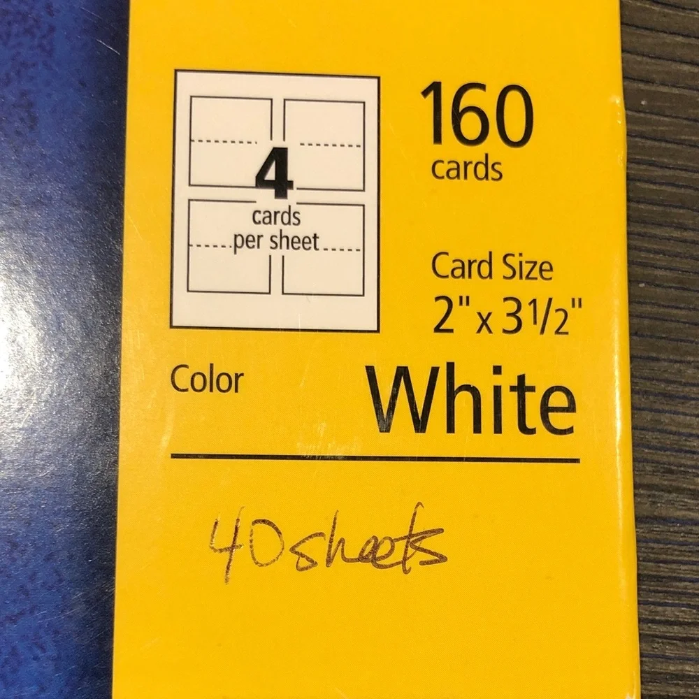 Avery Small Tent Cards